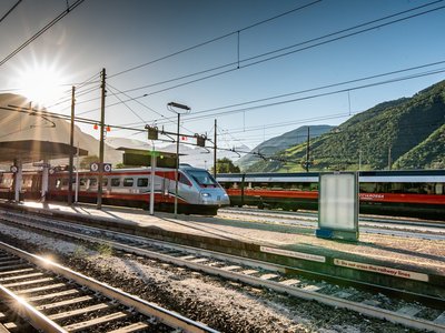 Val Sarentino + alloggi per famiglie = Hohenegg Val Sarentino + alloggi per famiglie = Hohenegg